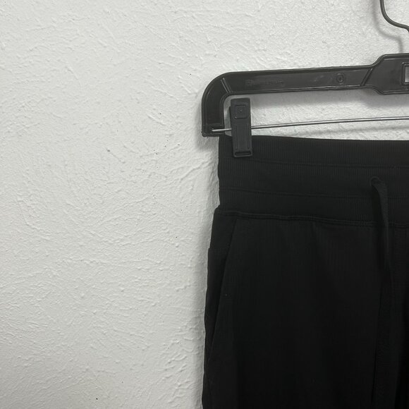 Lululemon Dance Studio Crop Joggers Lightweight Athletic Pants Black Size 2 - Picture 4 of 6